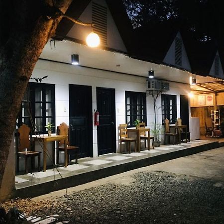 A&J Pension Puerto Princesa Exterior foto